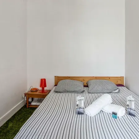 Bright And Calm Flat In The Heart Of - Welkeys Apartment *