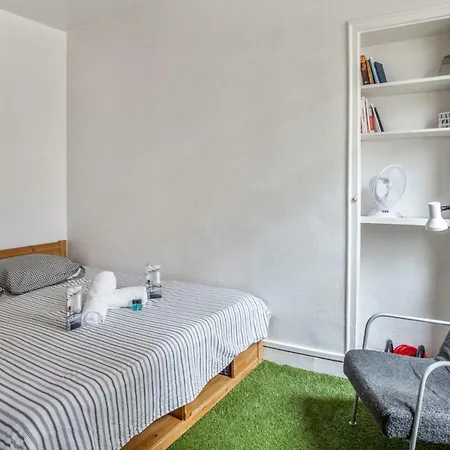 Bright And Calm Flat In The Heart Of - Welkeys